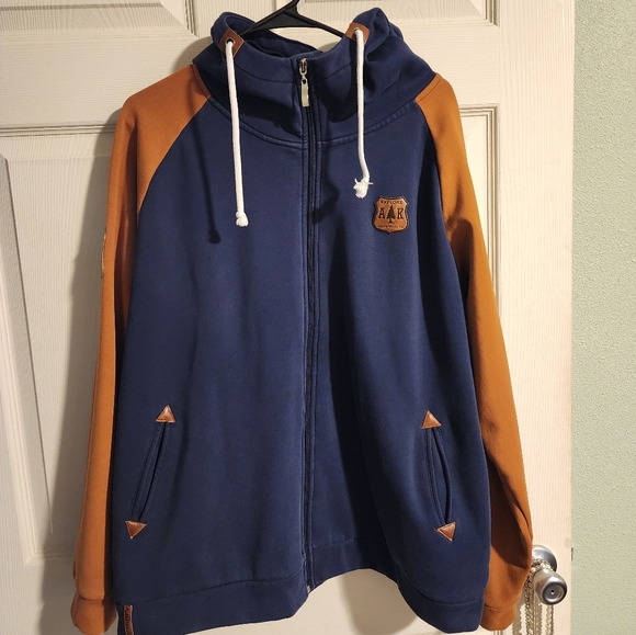 Alaska Chicks high neck zip up hoodie - Picture 4 of 7